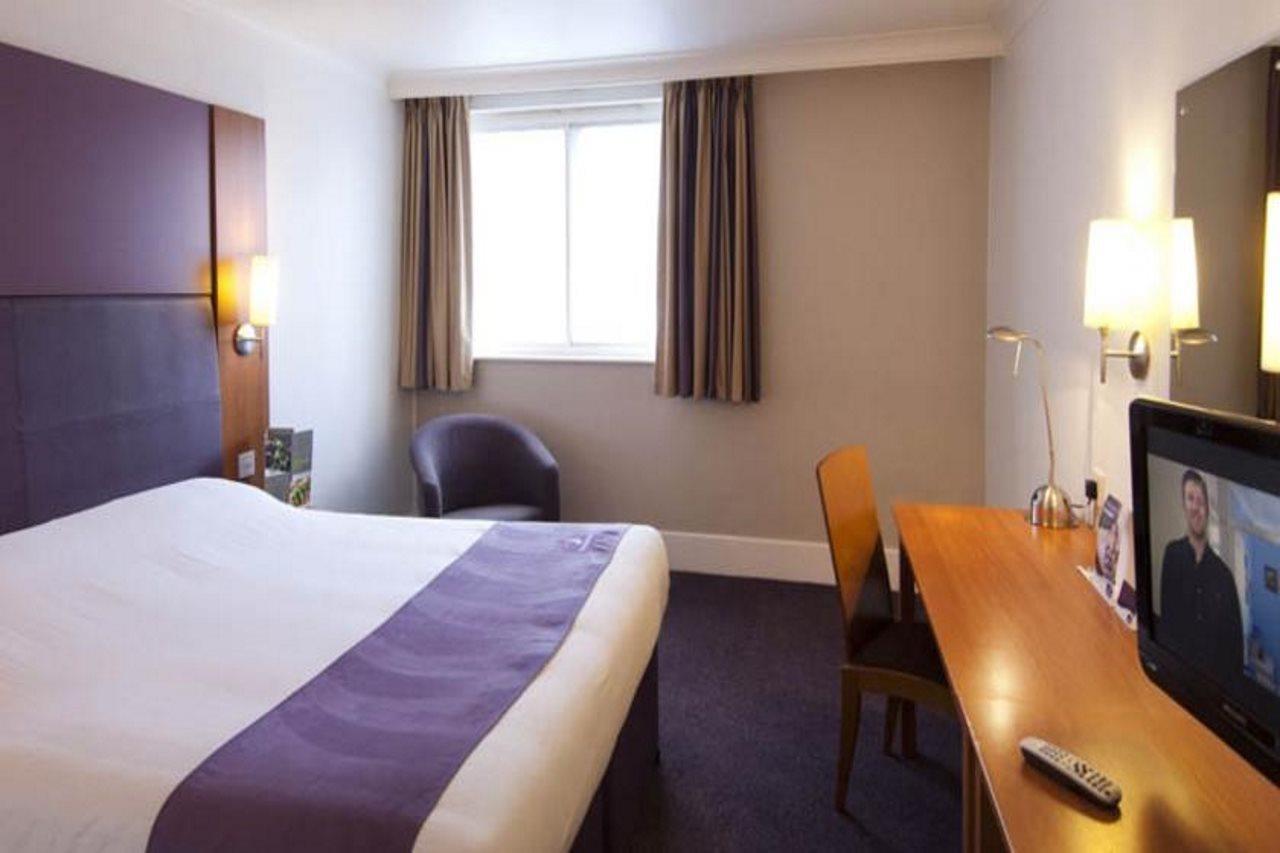 Premier Inn Shrewsbury Town Centre Buitenkant foto