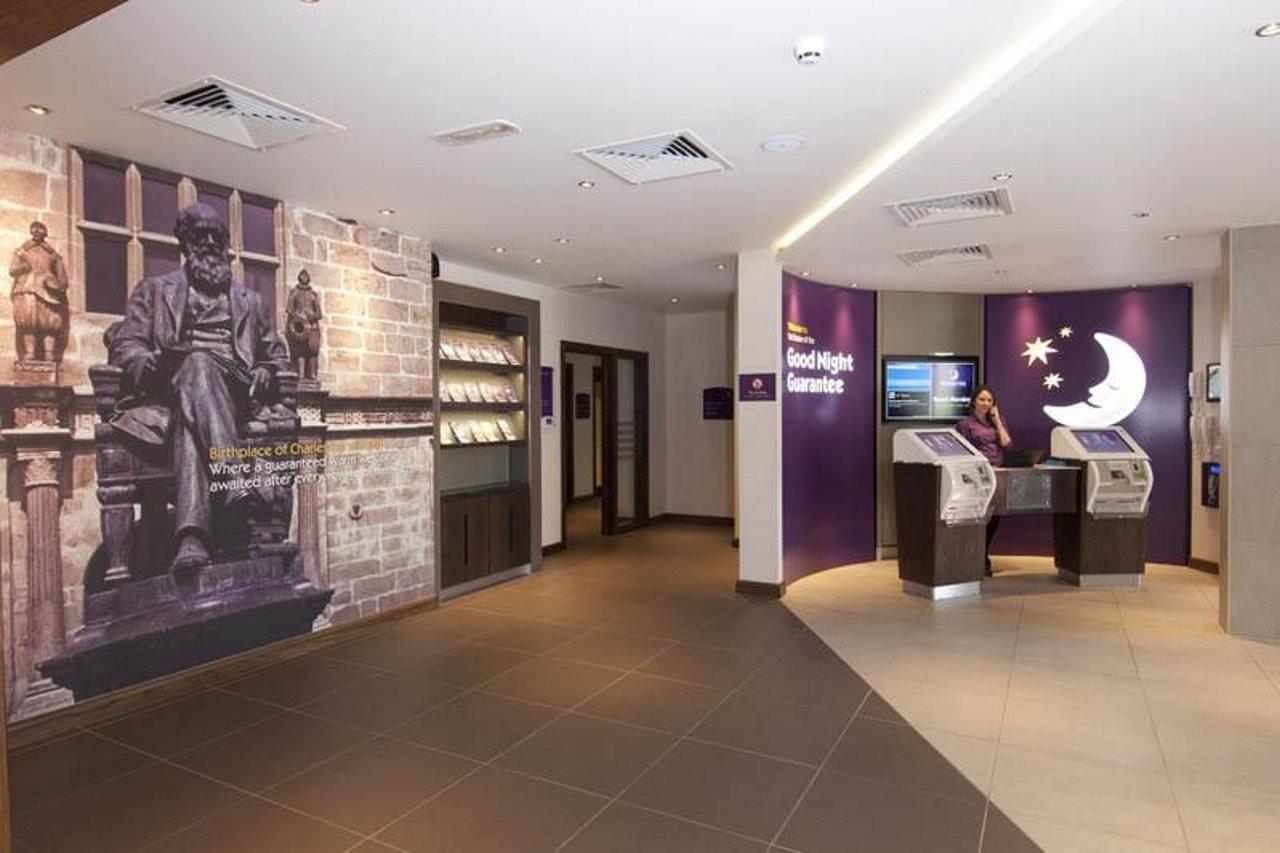 Premier Inn Shrewsbury Town Centre Buitenkant foto