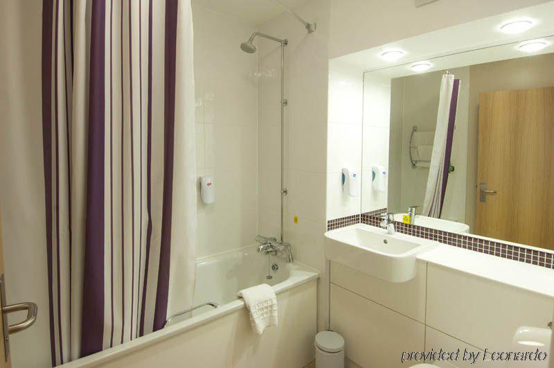 Premier Inn Shrewsbury Town Centre Buitenkant foto